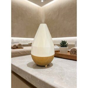 Avon Pure Diffuser With USB Cord & Instructions 6.75" Tall Woodgrain & White Des